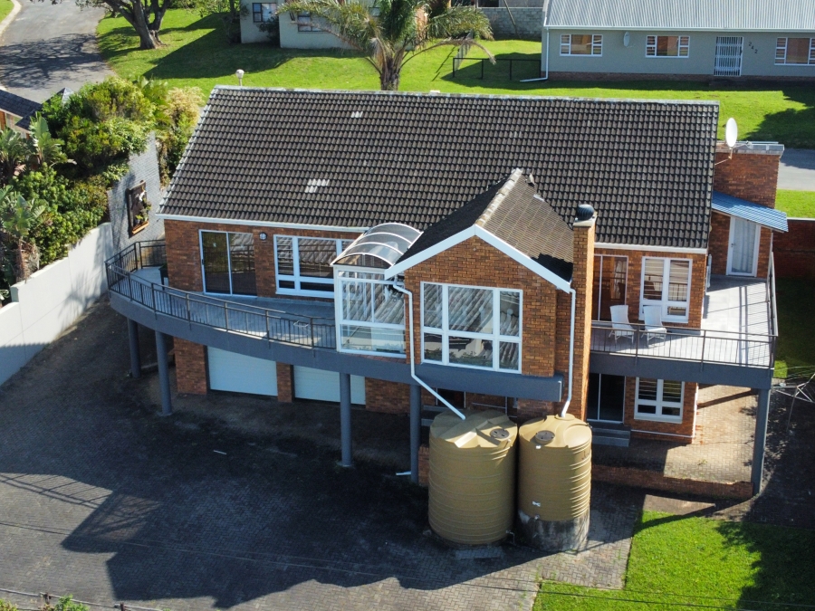 6 Bedroom Property for Sale in Cintsa East Eastern Cape